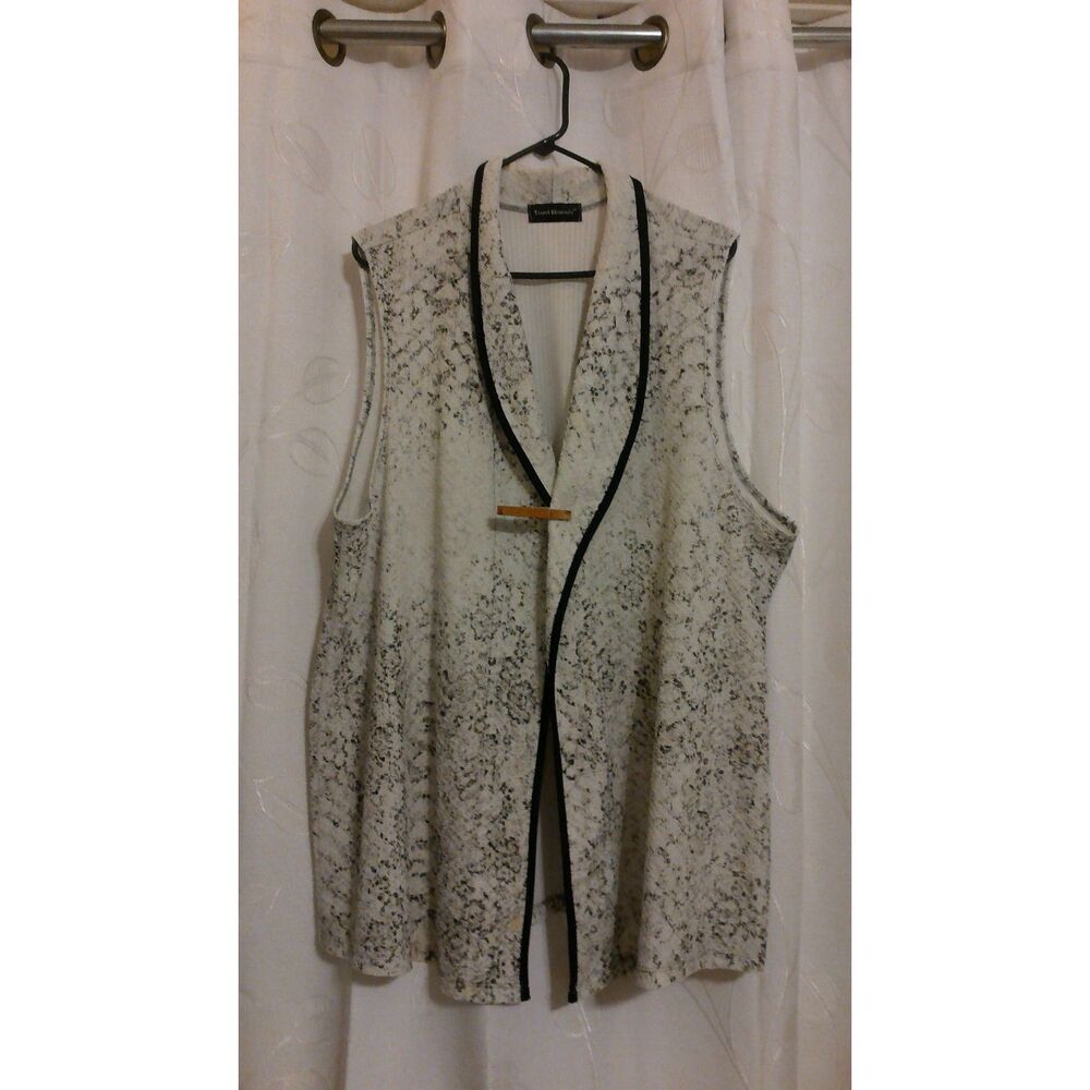 Travel Elements Sleeveless Vest